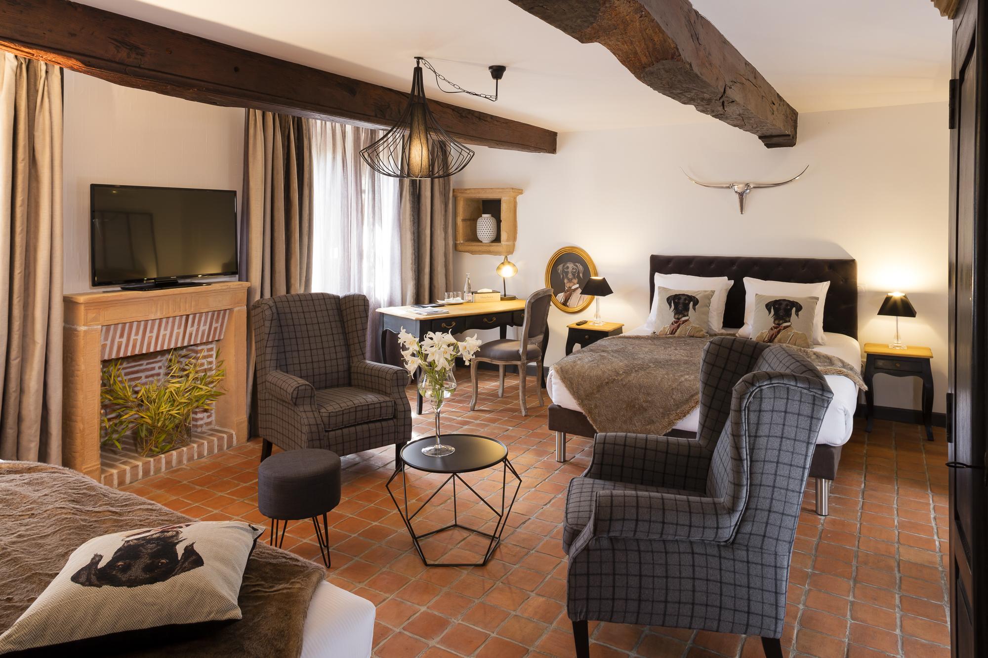 Contact Hotels Le Savigny & Spa Blacé Екстериор снимка
