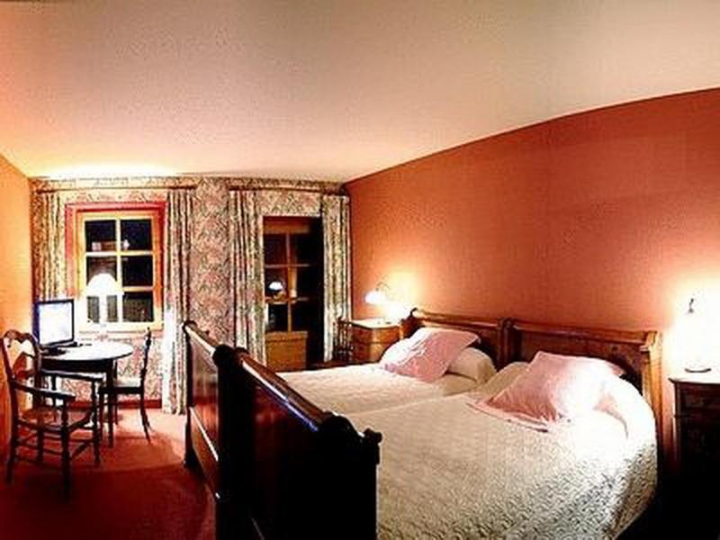 Contact Hotels Le Savigny & Spa Blacé Екстериор снимка