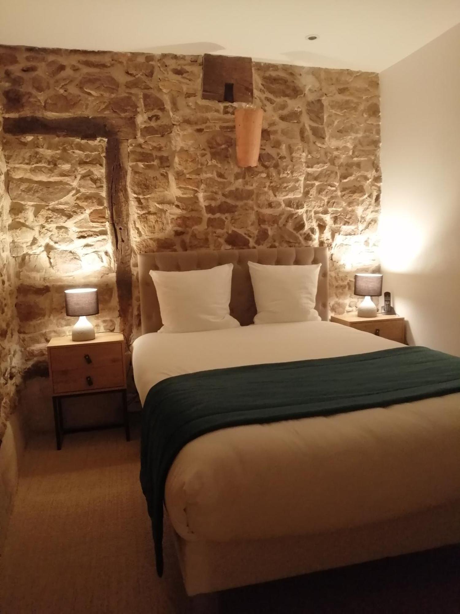 Contact Hotels Le Savigny & Spa Blacé Екстериор снимка