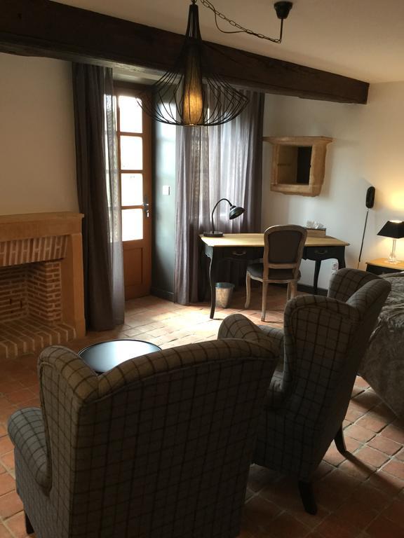 Contact Hotels Le Savigny & Spa Blacé Екстериор снимка