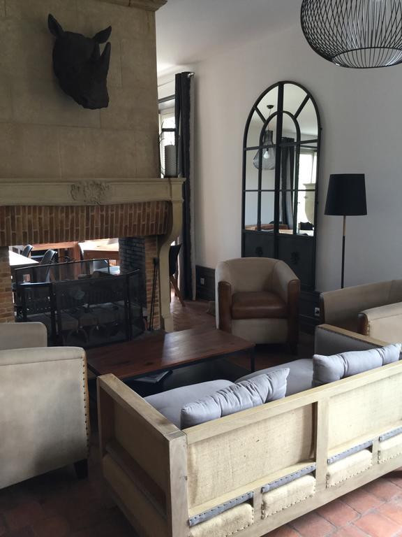 Contact Hotels Le Savigny & Spa Blacé Екстериор снимка
